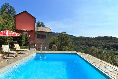 Freistehende Villa mit Pool, mit fantastischem Panorama, Tritt-Case in Italia