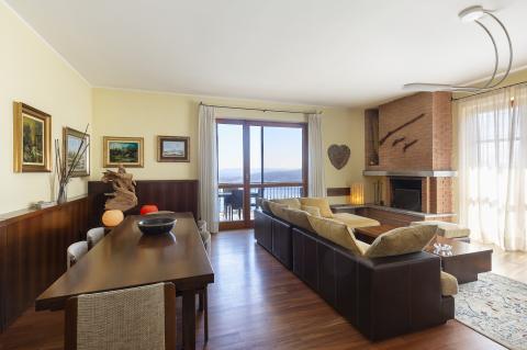 Villa Isabella am Lago Maggiore mit Pool