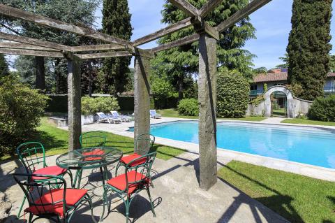 Freistehende Villa mit Pool, am Lago Maggiore, Tritt-Case in Italia