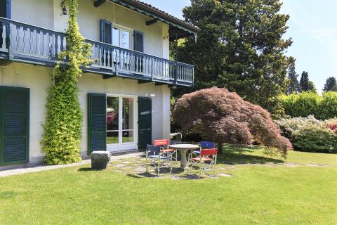Freistehende Villa mit Pool, am Lago Maggiore, Tritt-Case in Italia
