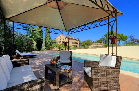 Freistehende Villa mit Pool in Le Marche. Tritt-Case in Italia