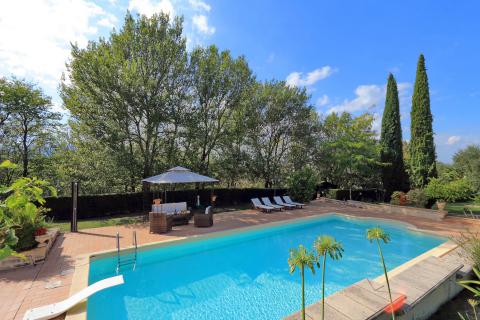 Freistehende Villa mit Pool in Le Marche. Tritt-Case in Italia