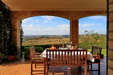 Freistehende Villa mit Pool in Le Marche. Tritt-Case in Italia