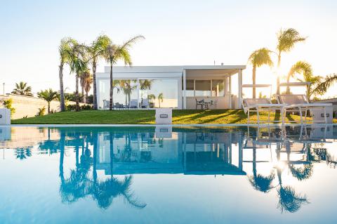 Freistehende Villa mit Pool, nur 300 m vom Strand, Sizilien, Italien, Tritt-Case in Italia