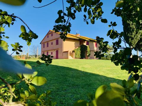 Agriturismo Massa Marittima , Tritt-Case in Italia