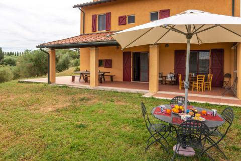 Agriturismo Massa Marittima , Tritt-Case in Italia