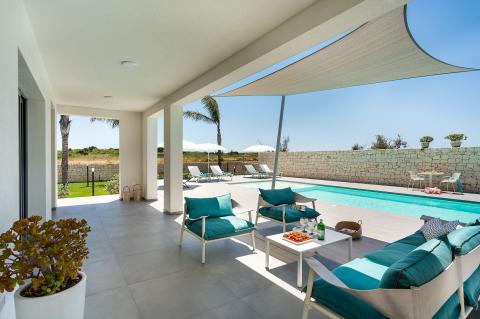 Freistehende Villa mit Pool, nur 300m vom Strand, Sizielien, Tritt-Case in Italia