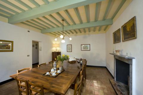 Historische Villa del Monte in gewaltiger Lage | Tritt-toskana.de