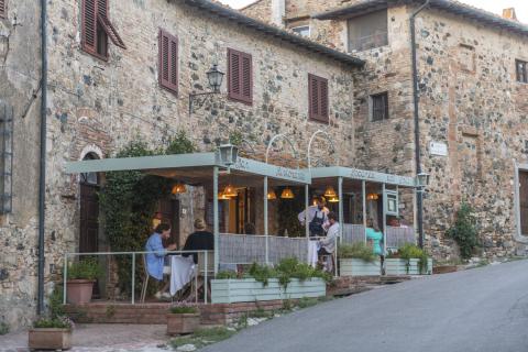 Schloss Ginori di Querceto, Unterkunft im historischen Dorf nahe Pisa |Tritt-toskana.de