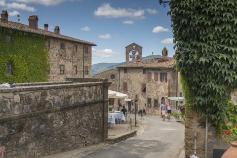 Schloss Ginori di Querceto, Unterkunft im historischen Dorf nahe Pisa |Tritt-toskana.de