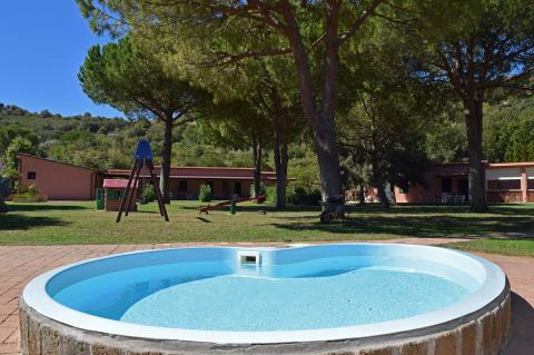 Ferienwohnungen im Argiresidence mit Pool