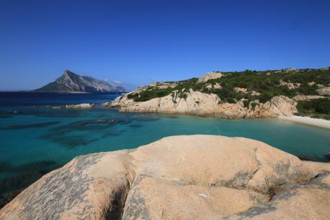 Ferienwohnungen im Norden Sardiniens mit privatem Strand, Tritt Case in Italia