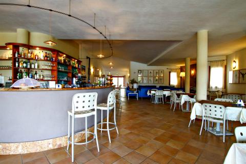 Ferienwohnungen im Norden Sardiniens mit privatem Strand, Tritt Case in Italia