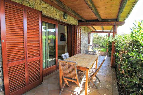 Ferienwohnungen im Norden Sardiniens mit privatem Strand, Tritt Case in Italia