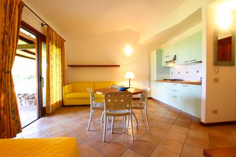 Ferienwohnungen im Norden Sardiniens mit privatem Strand, Tritt Case in Italia