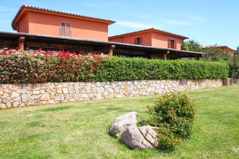 Ferienwohnungen im Norden Sardiniens mit privatem Strand, Tritt Case in Italia