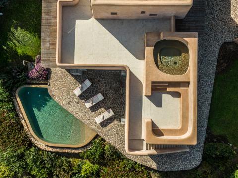 Villa Luxi auf Sardinien, Tritt-Case in Italia