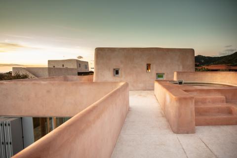 Villa Luxi auf Sardinien, Tritt-Case in Italia