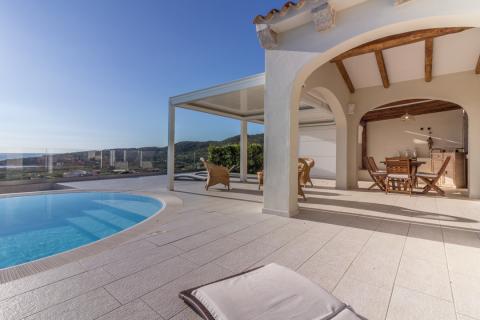 Villa Azzurro auf Sardinien, Tritt Case in Italia