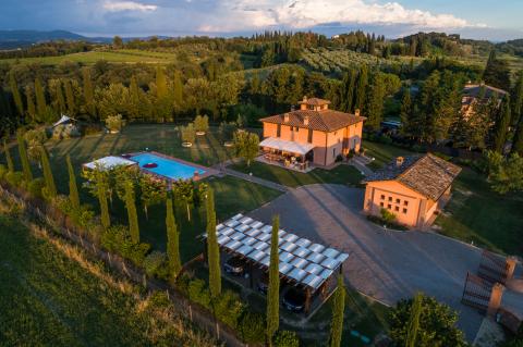 Luxuriöse Villa Montelopio für 8 Personen | Tritt-toskana.de