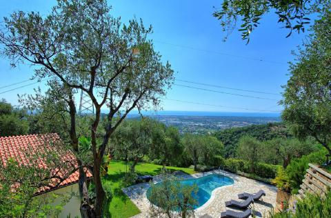 Moderne Ferienvilla Toskana mit Panoramablick | Tritt,Toskana.de