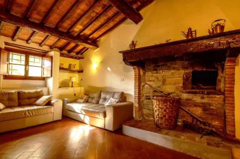 Ferienhaus mit Pool in den Hügeln von Pisa | Tritt-toskana.de
