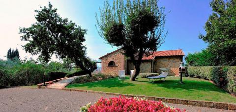 Schöne Ferienwohnungen mit Pool und Klimaanlage |Tritt-Toskana.de