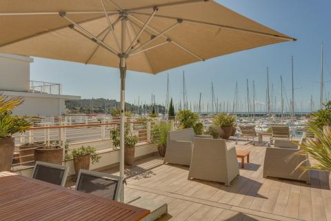 Luxus Ferienwohnungen in einem Yachthafen im Süden der Toskana