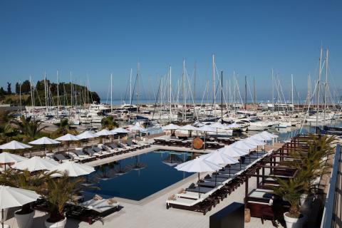 Luxus Ferienwohnungen in einem Yachthafen im Süden der Toskana