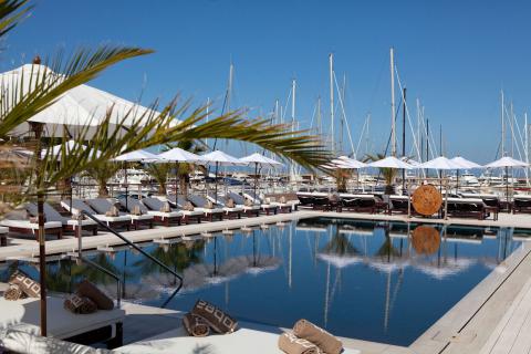 Luxus Ferienwohnungen in einem Yachthafen im Süden der Toskana