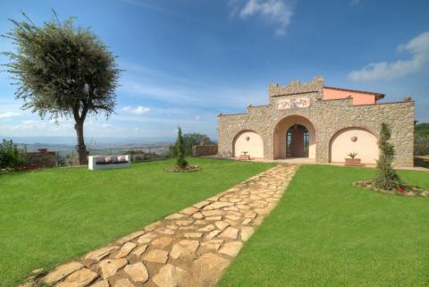 Luxus-Villa mit privatem Pool mitten in den Hügeln der Toskana