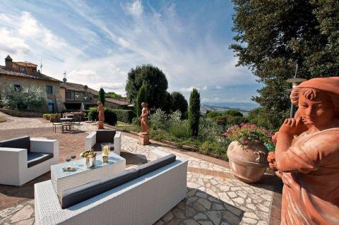 Luxus-Villa mit privatem Pool mitten in den Hügeln der Toskana