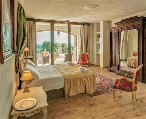 Luxus-Villa mit privatem Pool mitten in den Hügeln der Toskana