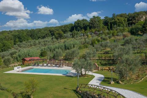 Luxus-Villa mit privatem Pool mitten in den Hügeln der Toskana