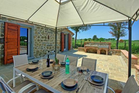 Freistehende Villa mit Pool, im Süd-Osten der Toskana, Tritt-Case in Italia