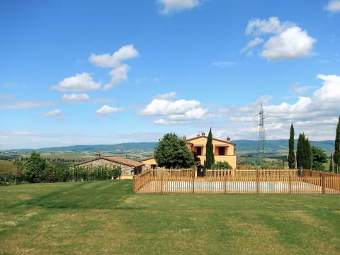 Agriturismo mit Pool und Ferienwohnungen, nahe der toskanischen Küste