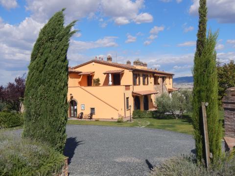Agriturismo mit Pool und Ferienwohnungen, nahe der toskanischen Küste