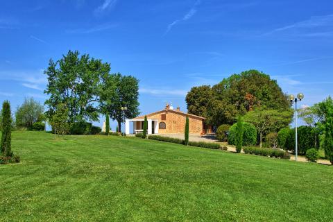 Country Resort Montaione, Tritt Case in Italia