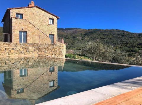 Luxus Villa mit Pool bei Cortona für 11 Personen, Tritt-Toskana.de