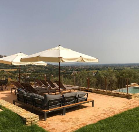 Luxus Villa mit Pool bei Cortona für 11 Personen, Tritt-Toskana.de