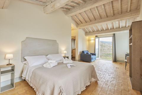 Luxus Villa mit Pool bei Cortona für 11 Personen, Tritt-Toskana.de