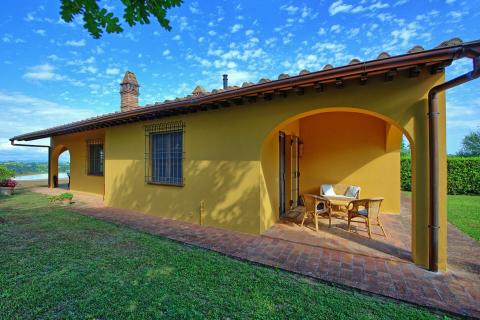 Freistehendes Ferienhaus für bis zu 8 Personen in den Hügeln der Toskana, Tritt Case in Italia