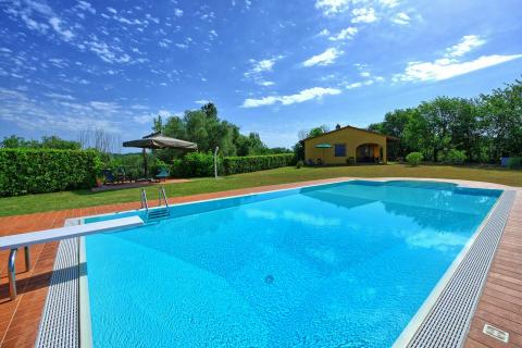 Freistehendes Ferienhaus für bis zu 8 Personen in den Hügeln der Toskana, Tritt Case in Italia