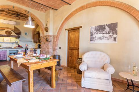 Agriturismo Podere Albereto mit Ferienwohnungen und Pool, Tritt Case in Italia