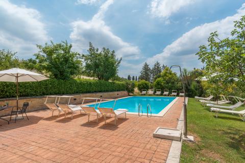 Agriturismo mit Luxusvilla und 11 Ferienwohnungen in der Toskana, Tritt Case in Italia