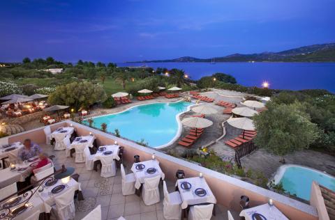 Cala di Falco Resort im Norden Sardiniens, Tritt Case in Italia