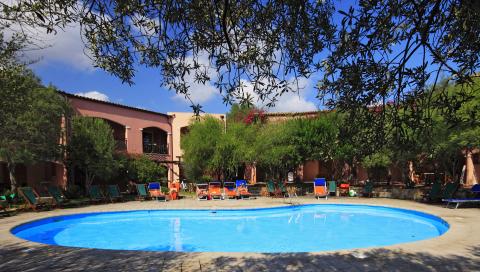 Cala di Falco Resort im Norden Sardiniens, Tritt Case in Italia
