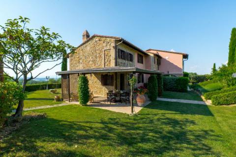 Villa mit Ferienwohnungen
