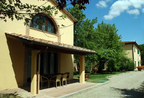 Ferienwohnungen mit Pool, Tennis, Golf