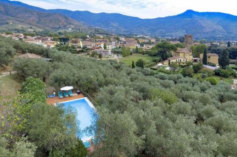 freistehendes Ferienhaus mit Pool bei Calci